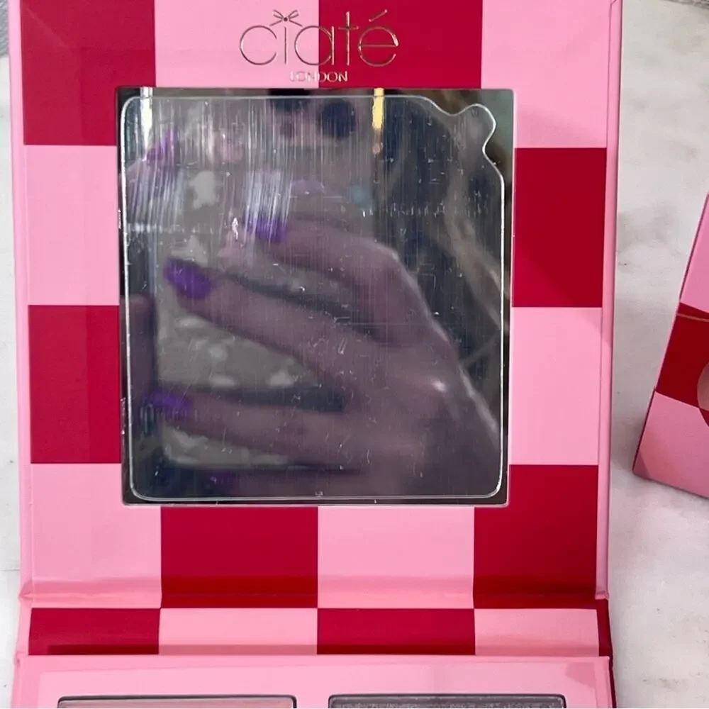 Ciate NIB Cherry Bomb Blush &‎ Highlighter Palette 2 Blush 2 Highlighters